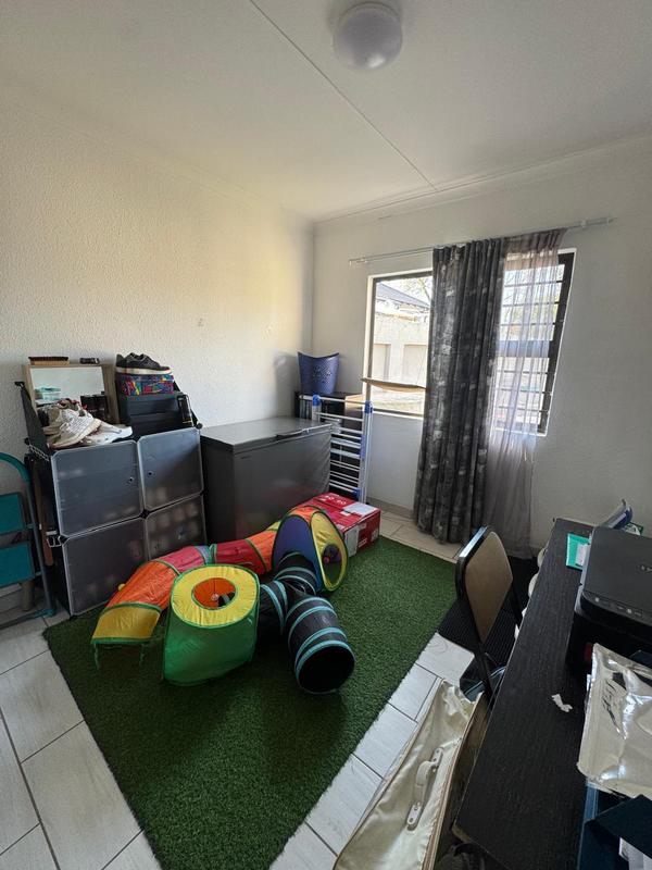 To Let 2 Bedroom Property for Rent in Buccleuch Gauteng