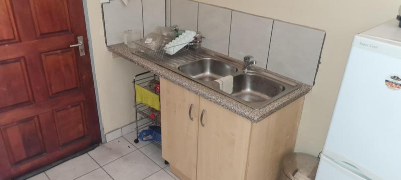 To Let 2 Bedroom Property for Rent in Klippoortje Gauteng