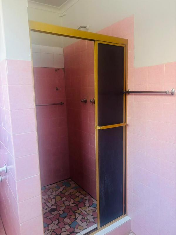 1 Bedroom Property for Sale in Florida Lake Gauteng