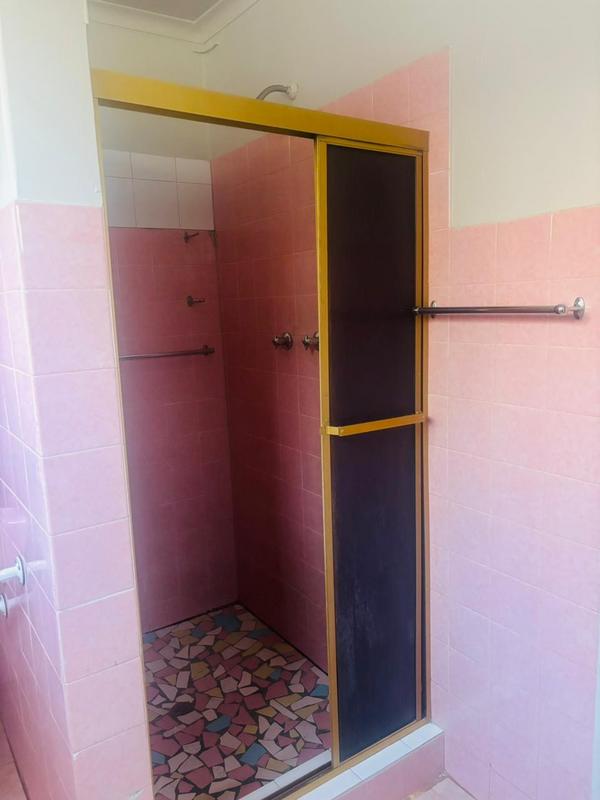 1 Bedroom Property for Sale in Florida Lake Gauteng