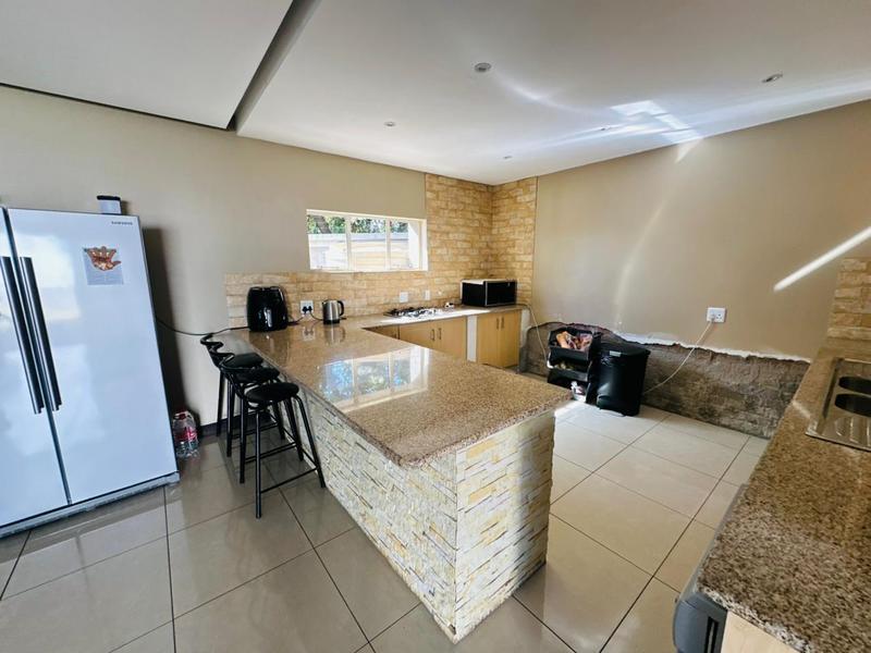 9 Bedroom Property for Sale in Primrose Gauteng