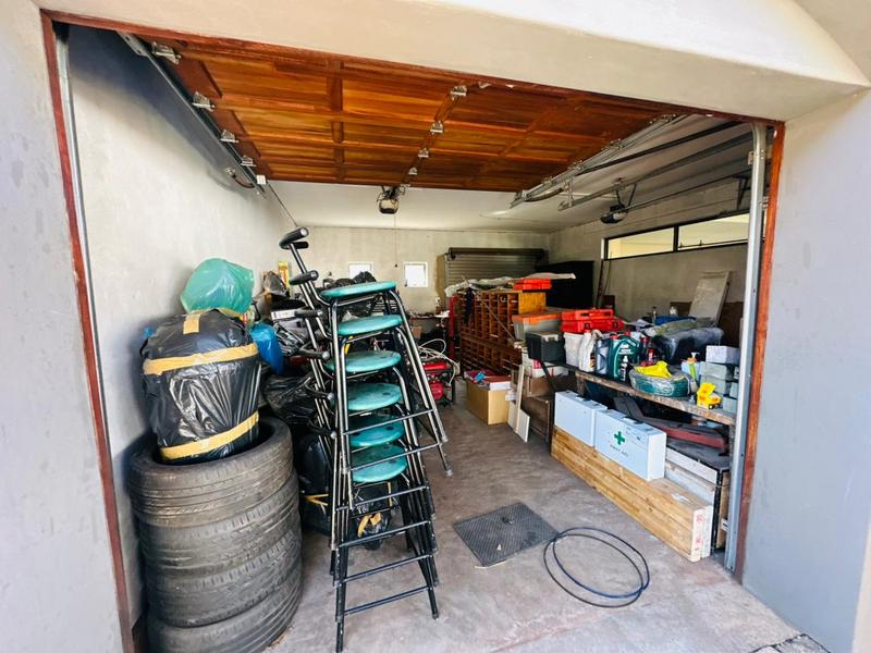 9 Bedroom Property for Sale in Primrose Gauteng