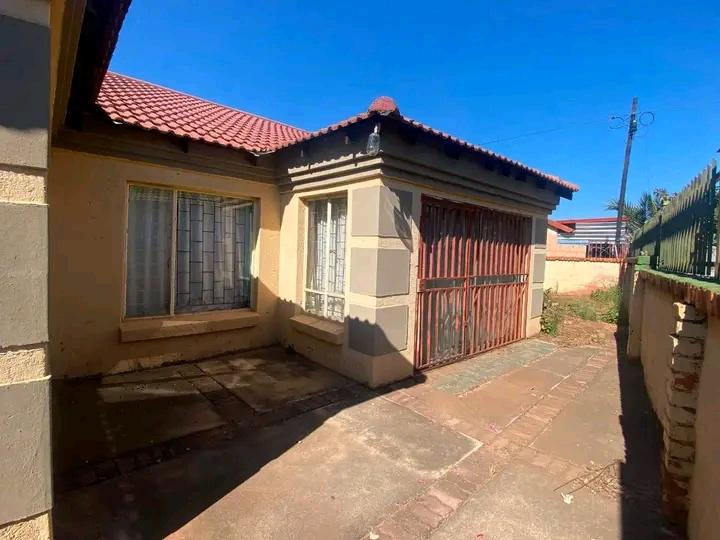 3 Bedroom Property for Sale in Mofolo South Gauteng