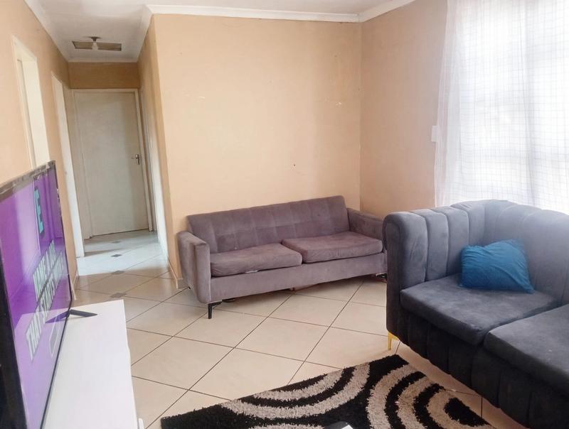 2 Bedroom Property for Sale in Protea Glen Gauteng