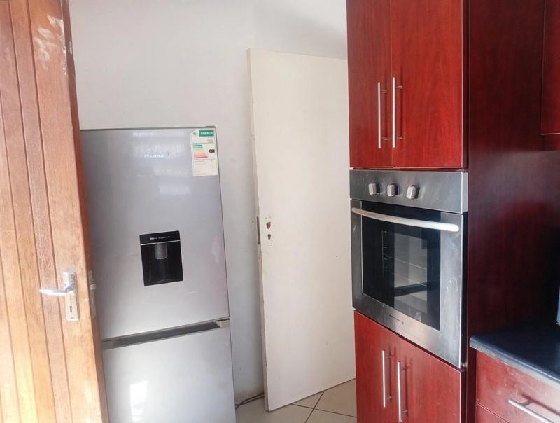 2 Bedroom Property for Sale in Protea Glen Gauteng