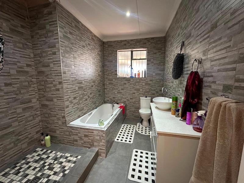 3 Bedroom Property for Sale in Primrose East Gauteng