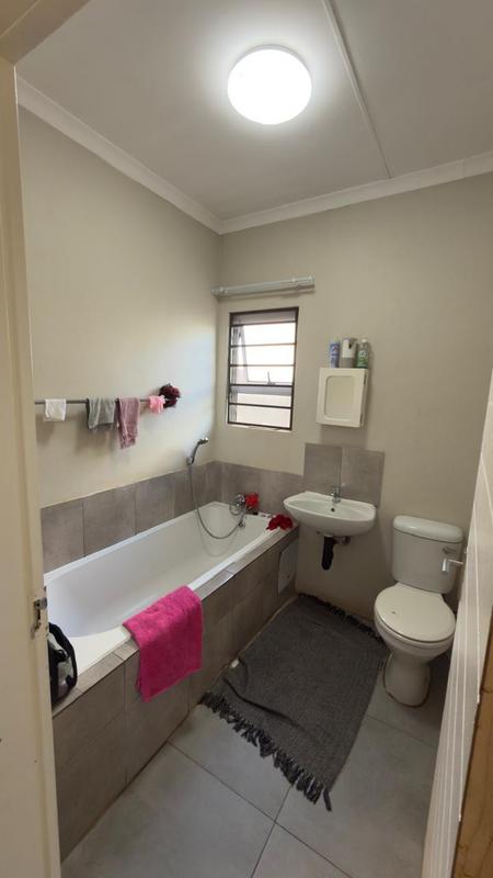 2 Bedroom Property for Sale in Lehae Gauteng