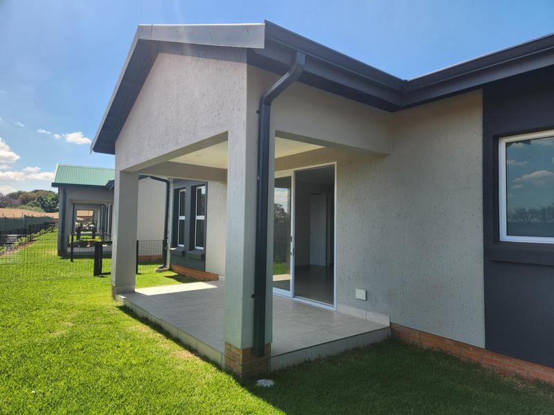 To Let 2 Bedroom Property for Rent in Modderfontein Gauteng