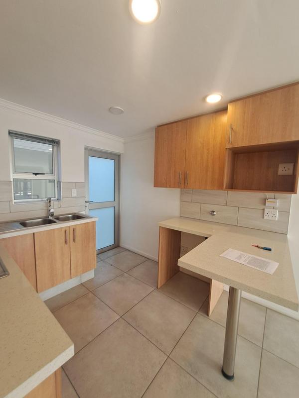 2 Bedroom Property for Sale in Lambton Gauteng