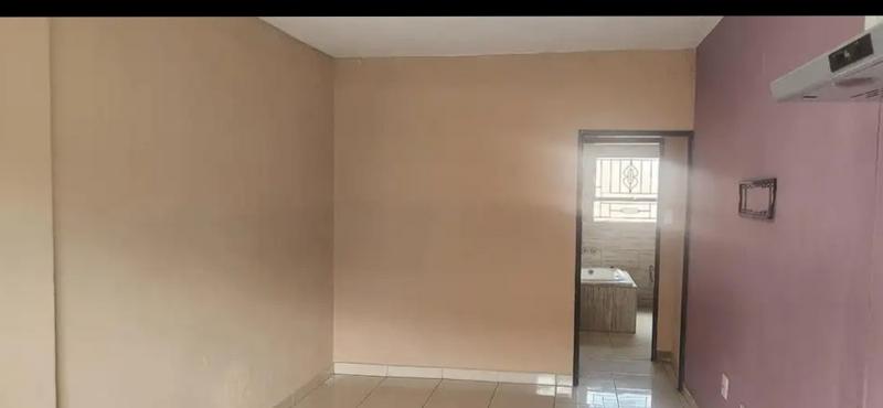 1 Bedroom Property for Sale in Birch Acres Gauteng