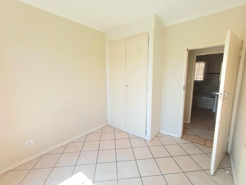 To Let 2 Bedroom Property for Rent in Monavoni Gauteng