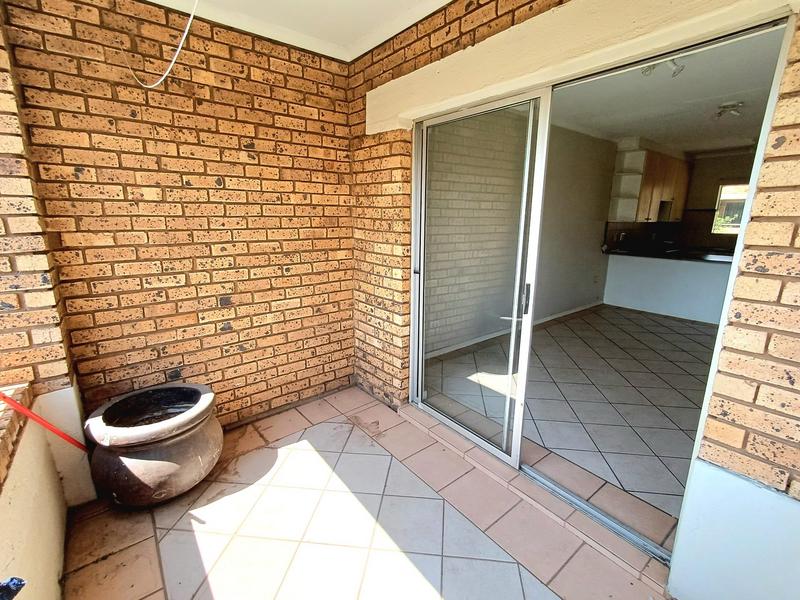 To Let 2 Bedroom Property for Rent in Monavoni Gauteng