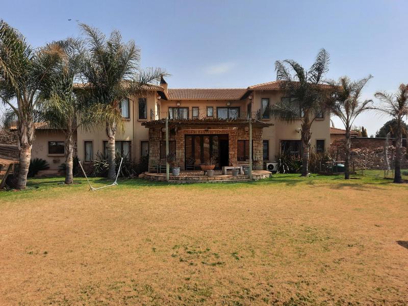 To Let 4 Bedroom Property for Rent in Rietvlei View Gauteng
