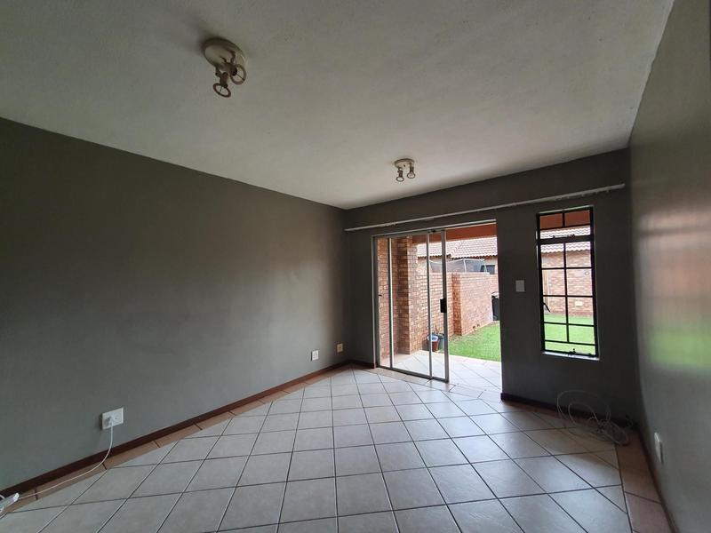 To Let 2 Bedroom Property for Rent in Mooikloof Ridge Gauteng