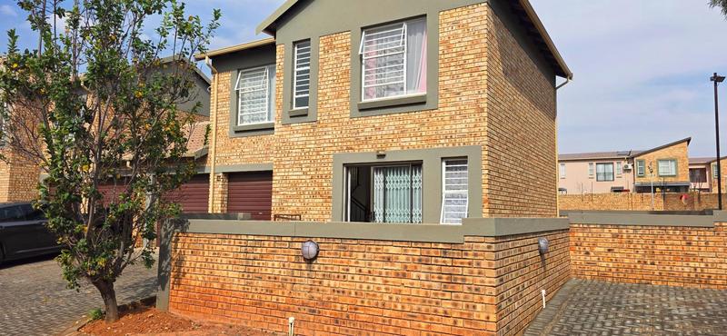 3 Bedroom Property for Sale in Wilgeheuwel Gauteng