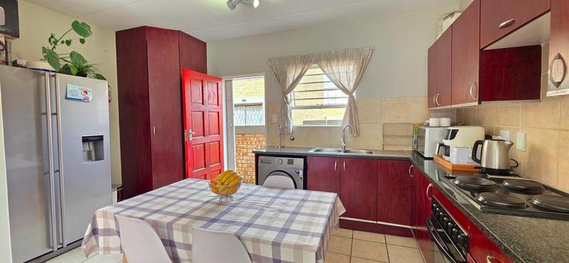 3 Bedroom Property for Sale in Wilgeheuwel Gauteng