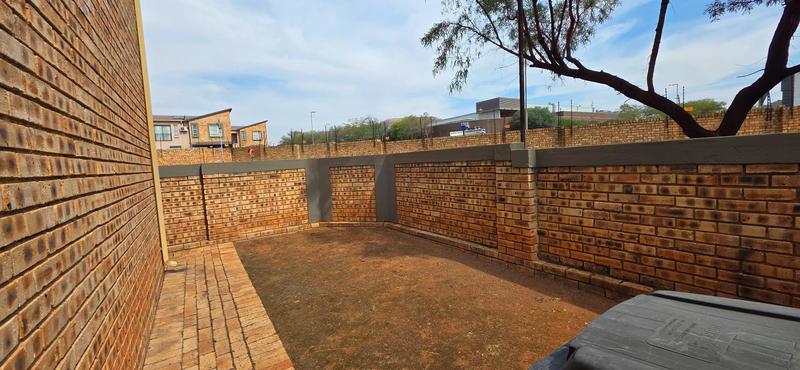 3 Bedroom Property for Sale in Wilgeheuwel Gauteng