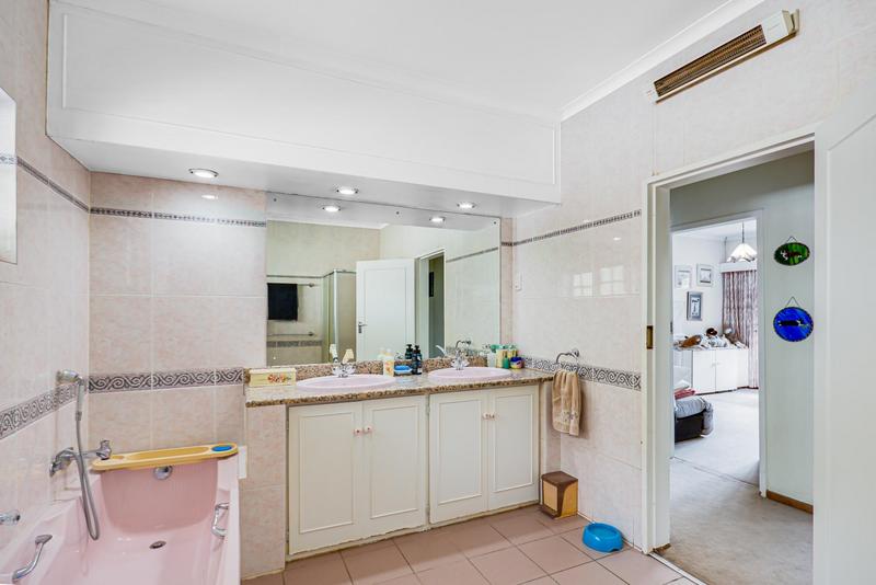 5 Bedroom Property for Sale in Bryanston Gauteng