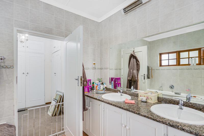 5 Bedroom Property for Sale in Bryanston Gauteng