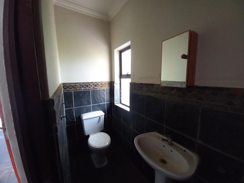 10 Bedroom Property for Sale in Raslouw A H Gauteng