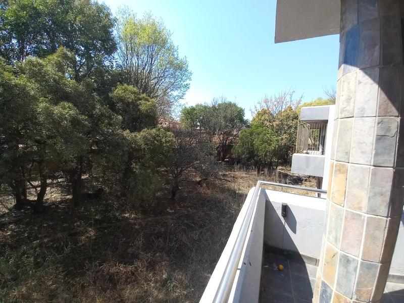 10 Bedroom Property for Sale in Raslouw A H Gauteng