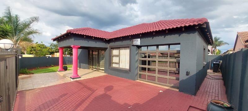 3 Bedroom Property for Sale in The Orchards Gauteng