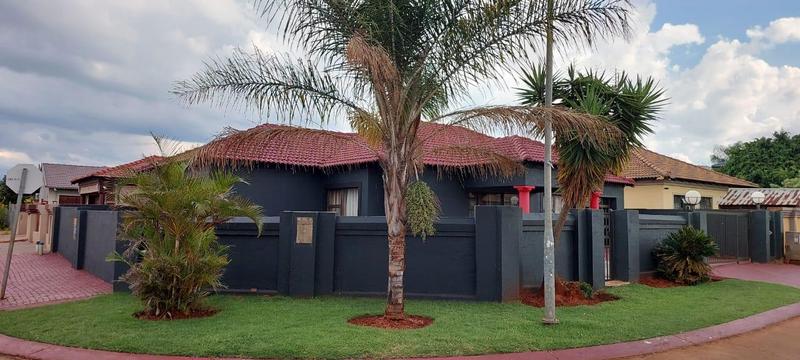 3 Bedroom Property for Sale in The Orchards Gauteng
