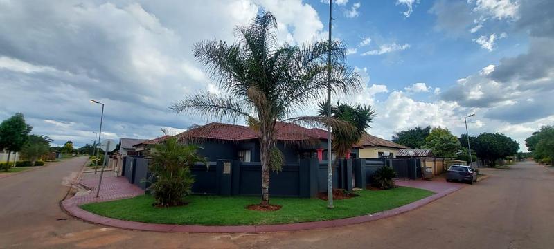3 Bedroom Property for Sale in The Orchards Gauteng
