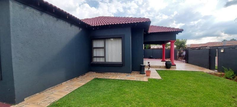 3 Bedroom Property for Sale in The Orchards Gauteng