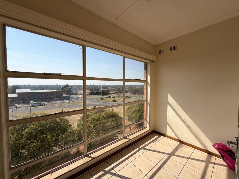 1 Bedroom Property for Sale in Edleen Gauteng