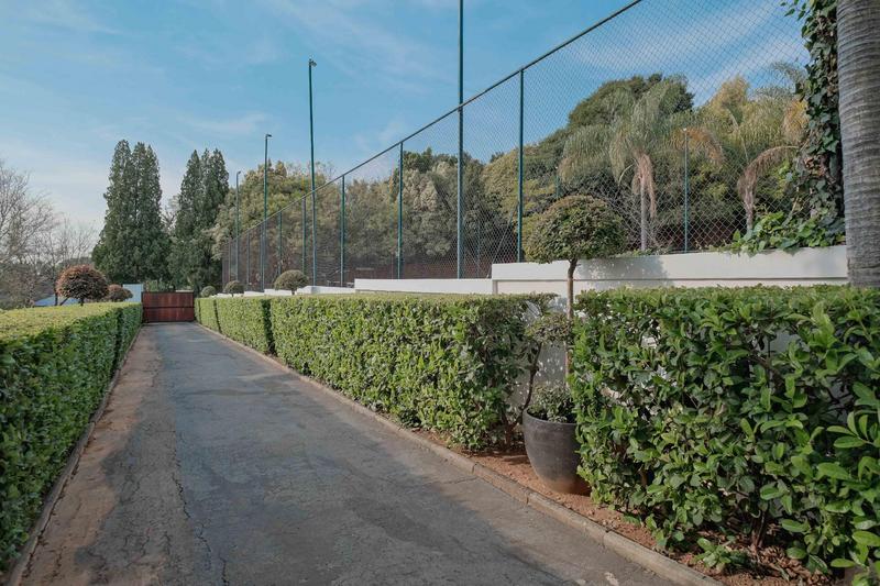 7 Bedroom Property for Sale in Moreleta Park Gauteng