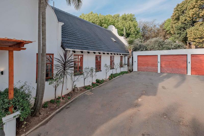 7 Bedroom Property for Sale in Moreleta Park Gauteng