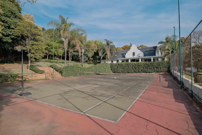 7 Bedroom Property for Sale in Moreleta Park Gauteng