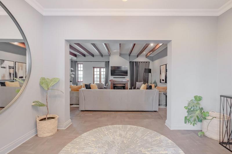7 Bedroom Property for Sale in Moreleta Park Gauteng