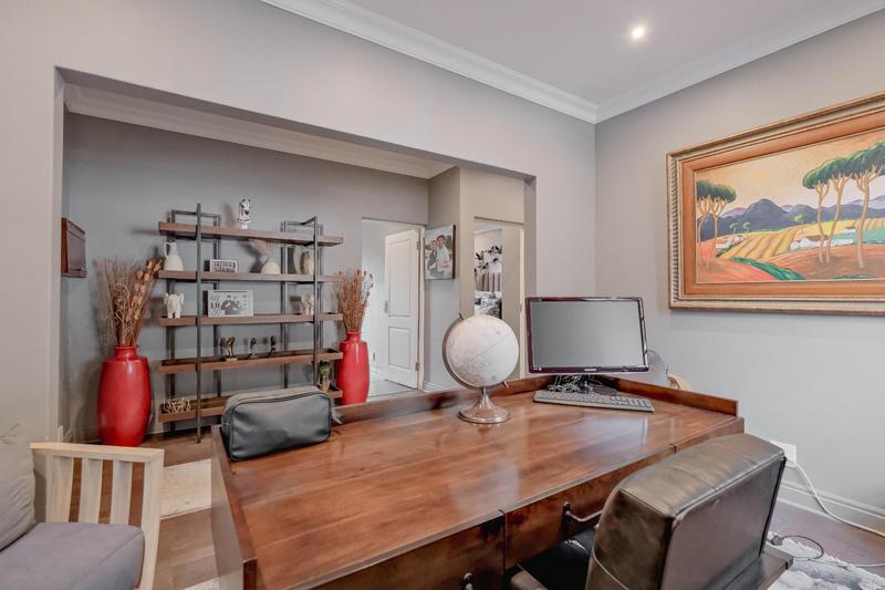 7 Bedroom Property for Sale in Moreleta Park Gauteng