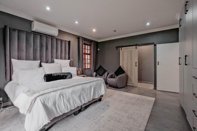 7 Bedroom Property for Sale in Moreleta Park Gauteng