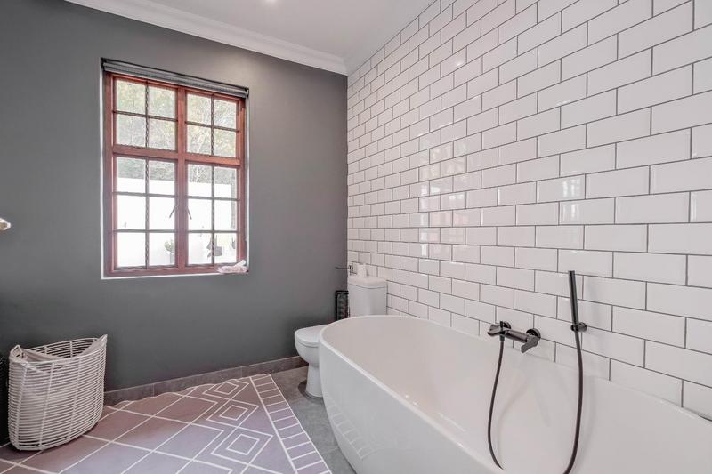 7 Bedroom Property for Sale in Moreleta Park Gauteng