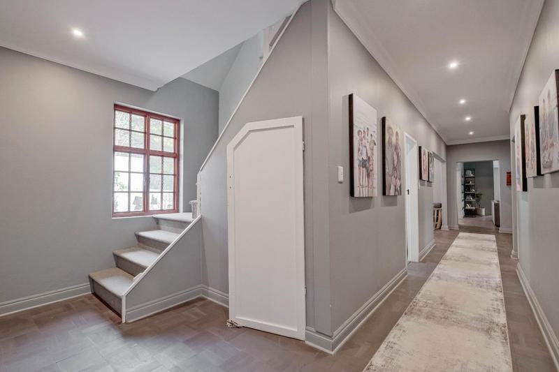 7 Bedroom Property for Sale in Moreleta Park Gauteng