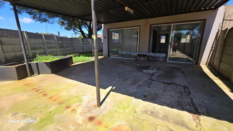 To Let 3 Bedroom Property for Rent in Van Dyk Park Gauteng