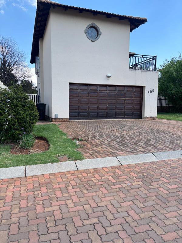 To Let 3 Bedroom Property for Rent in Kenleaf Gauteng