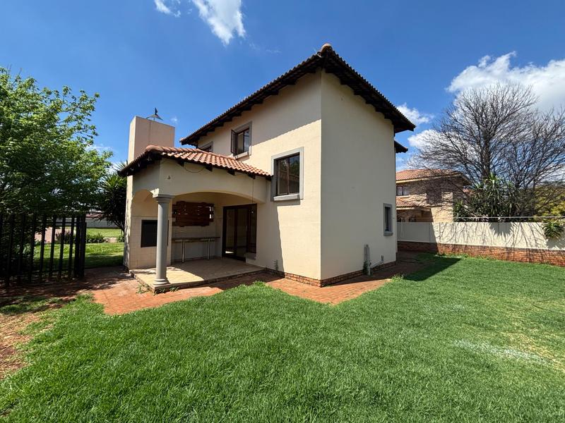 To Let 3 Bedroom Property for Rent in Kenleaf Gauteng