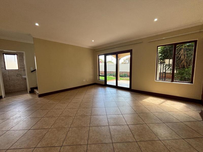 To Let 3 Bedroom Property for Rent in Kenleaf Gauteng