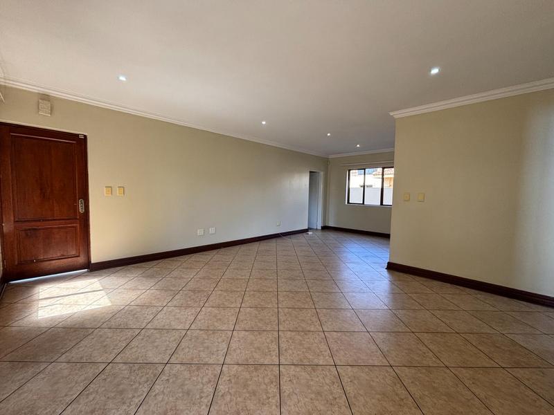 To Let 3 Bedroom Property for Rent in Kenleaf Gauteng