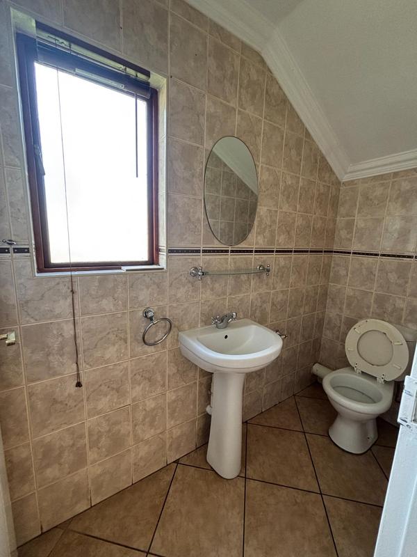 To Let 3 Bedroom Property for Rent in Kenleaf Gauteng
