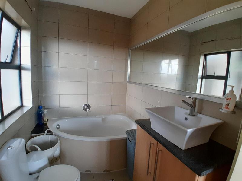 To Let 2 Bedroom Property for Rent in Rooihuiskraal North Gauteng