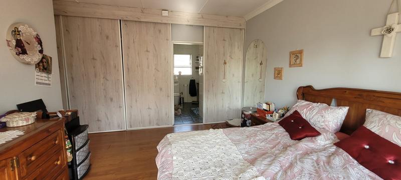 4 Bedroom Property for Sale in Brackenhurst Gauteng