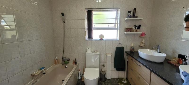 4 Bedroom Property for Sale in Brackenhurst Gauteng