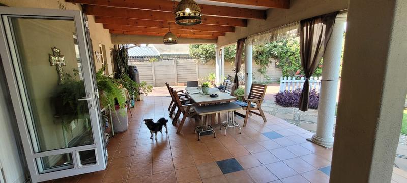 4 Bedroom Property for Sale in Brackenhurst Gauteng