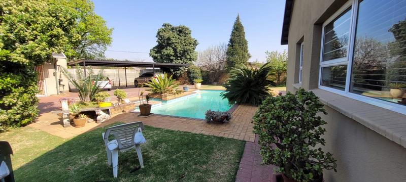 4 Bedroom Property for Sale in Brackenhurst Gauteng