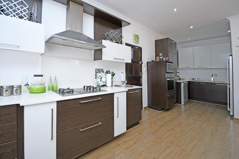 To Let 5 Bedroom Property for Rent in Parkmore Gauteng